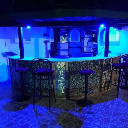 Selina Hotel 3*