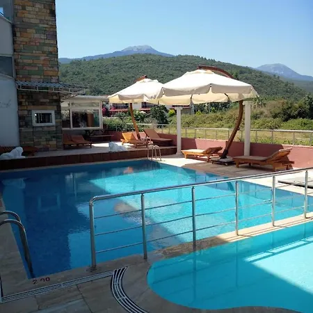 Hotel Selina Guzelcamli